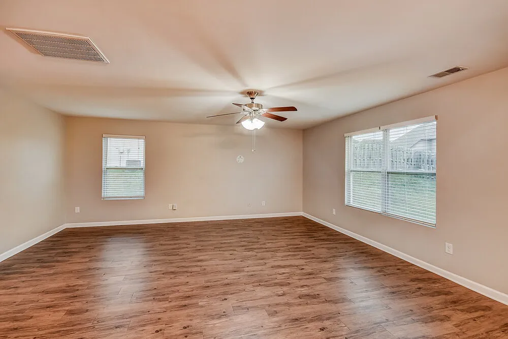 4 bed, 2.5 bath, 2180 sqft, $2,780 — Photo 4