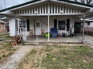 810 W 8th St, Ada, OK 74820