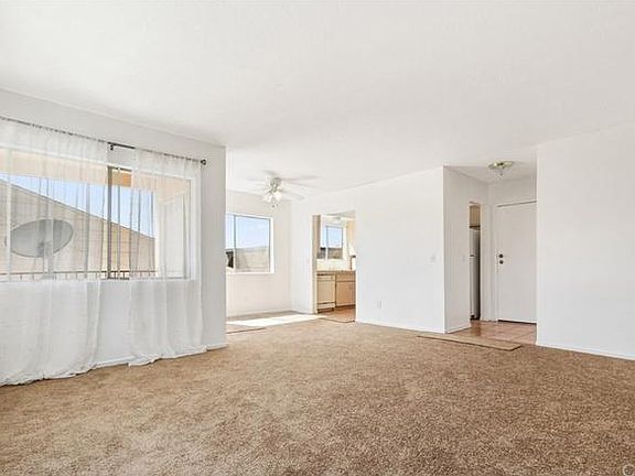 3rd image of 114 N Eucalyptus Ave