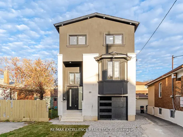 55 Renfield St, Toronto, ON M6M 4V5