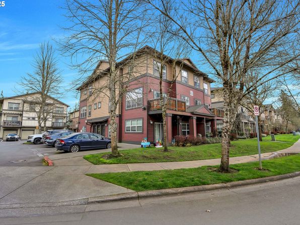 22828 SW Forest Creek Dr UNIT 203, Sherwood, OR 97140