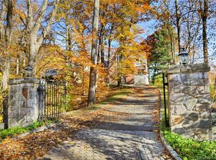 395 Chestnut Hill Rd, Stamford, CT 06903