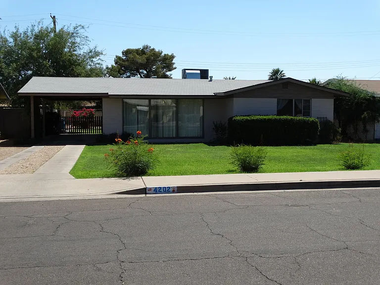4202 N 5th Ave — Photo 1