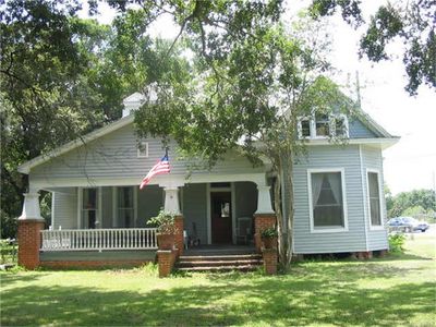 6827 Commerce St, Wallis, TX, 77485