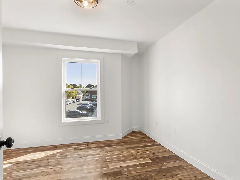8 Enon St #203 — Photo 7
