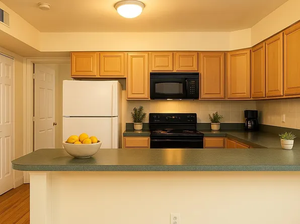 102 Hudson Street 2 image 3 of 38