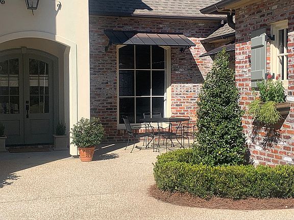 Front Courtyard/Front Door