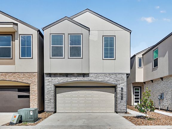 2nd image of 2913 El Fenice Ln