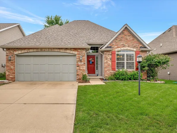 1913 Quail Run Dr, Mahomet, IL 61853