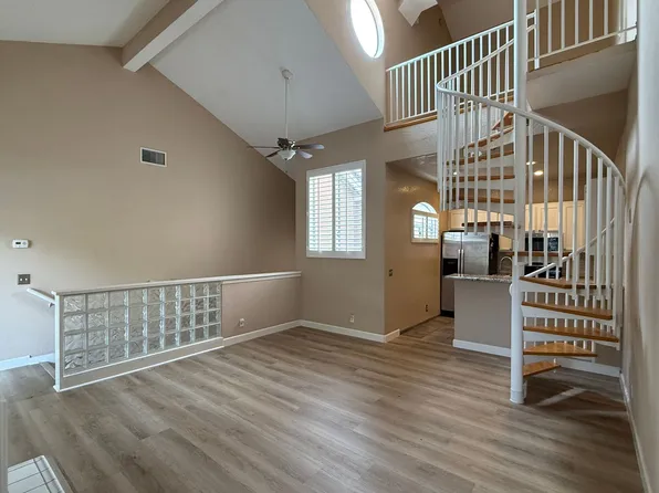 7205 Calabria Ct Unit 7, San Diego, CA 92122