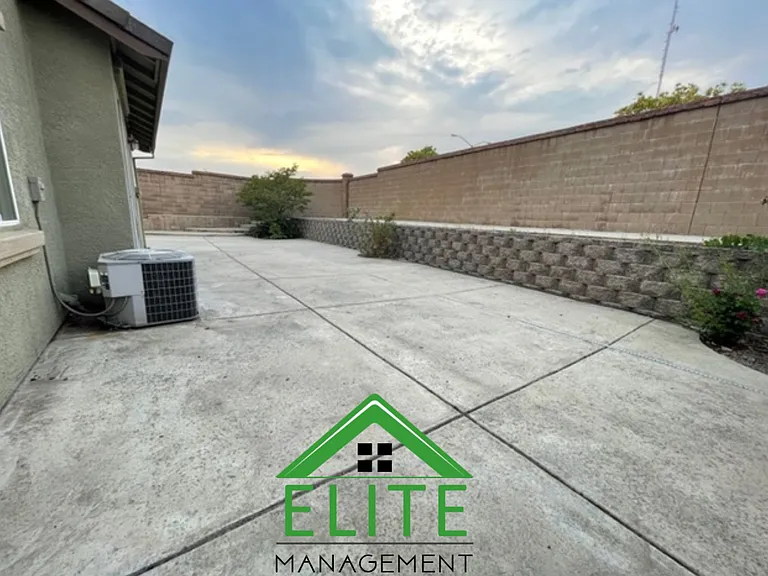 2128 Horseshoe Glen Cir — Photo 22