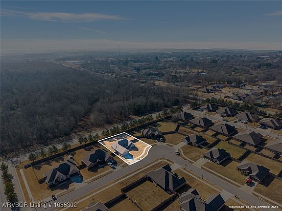3rd image of 906 Mourning Dove Way
