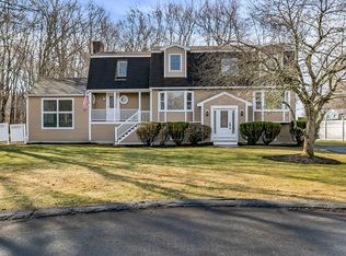 3 Balfour Ct, Haverhill, MA 01835