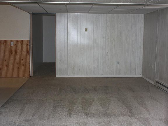 Living room. New carpet