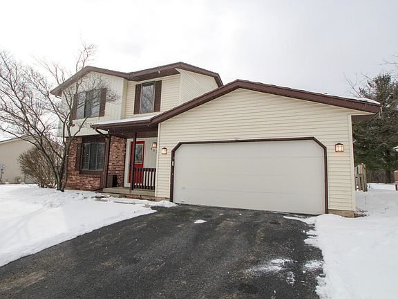 2nd image of 157 Robinhood Dr NE