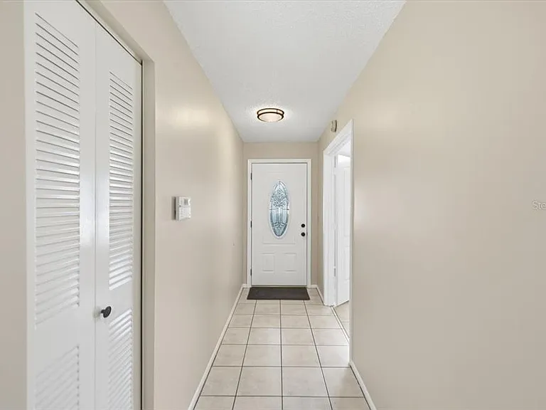 1901 Castle Bay Ct — Photo 4