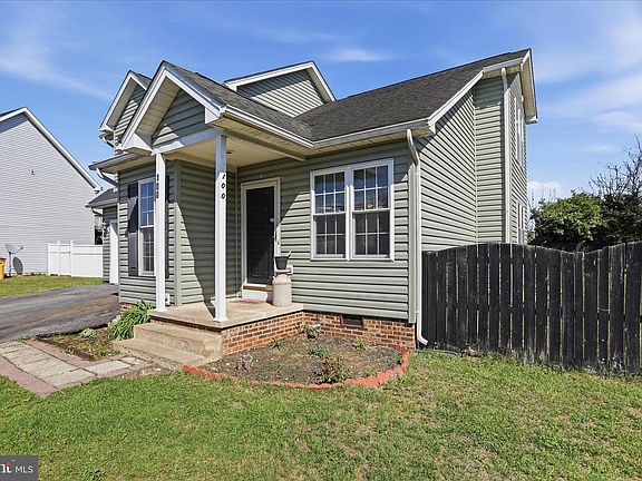 3rd image of 100 Coralberry Dr