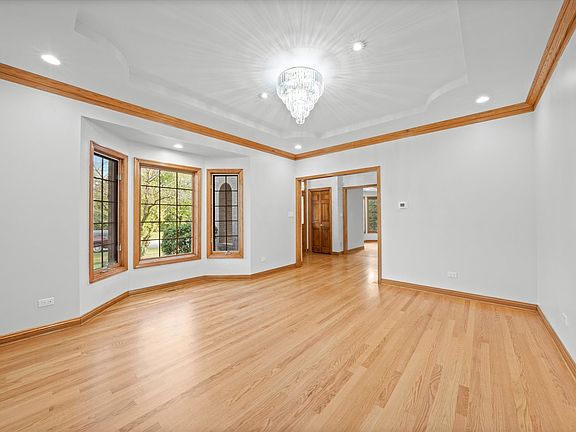 4th image of 1305 Darien Club Dr