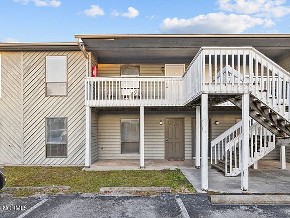 2nd image of 3309 Bridges St APT 5