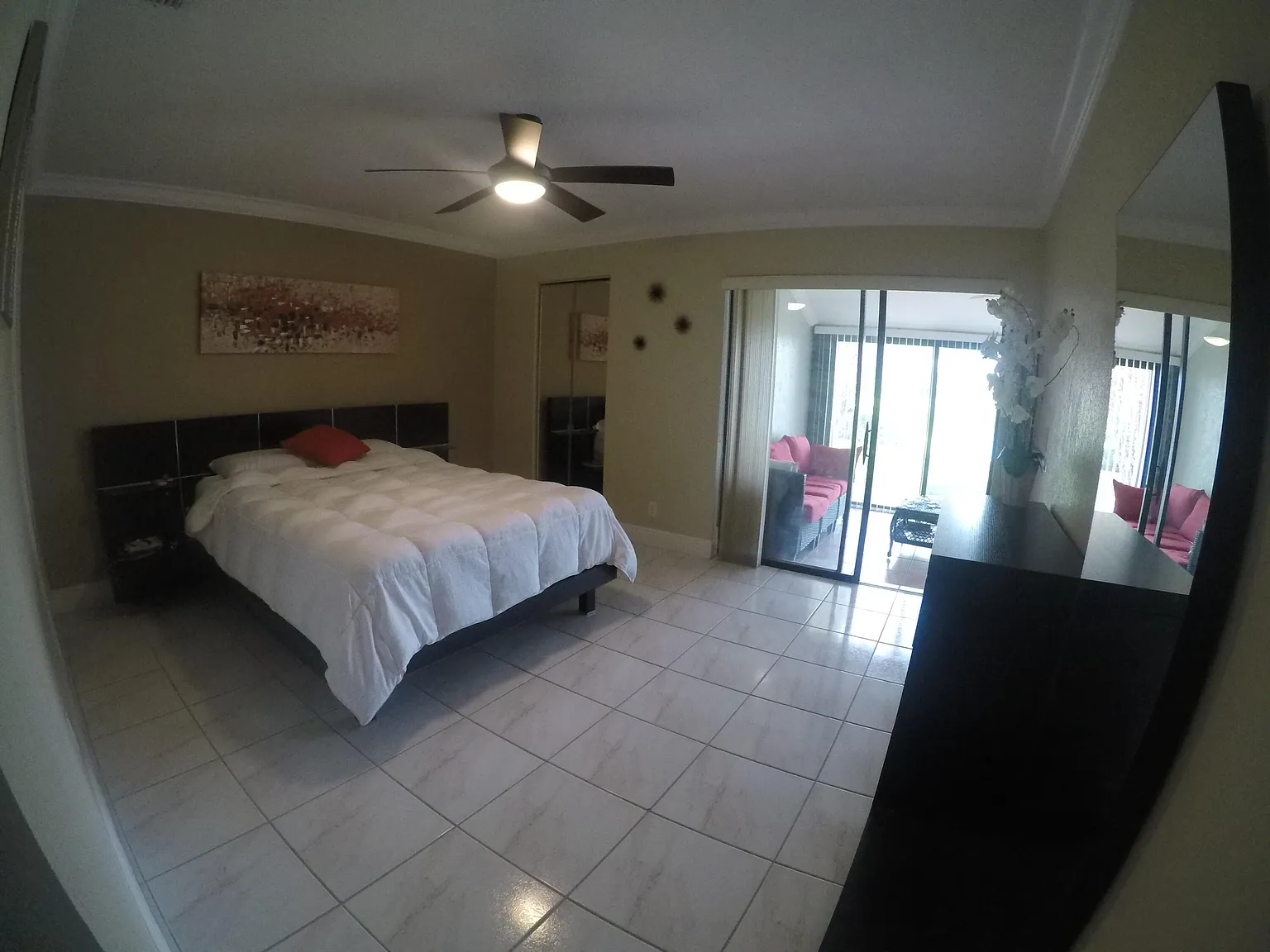 2 bed, 2.0 bath, 1370 sqft, $2,300 — Photo 3