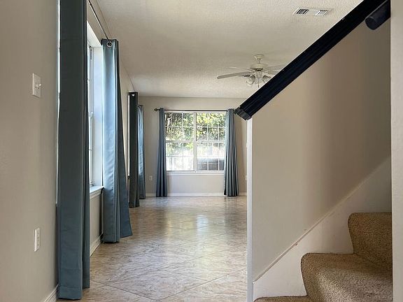 3rd image of 233 Twin Lakes Ln