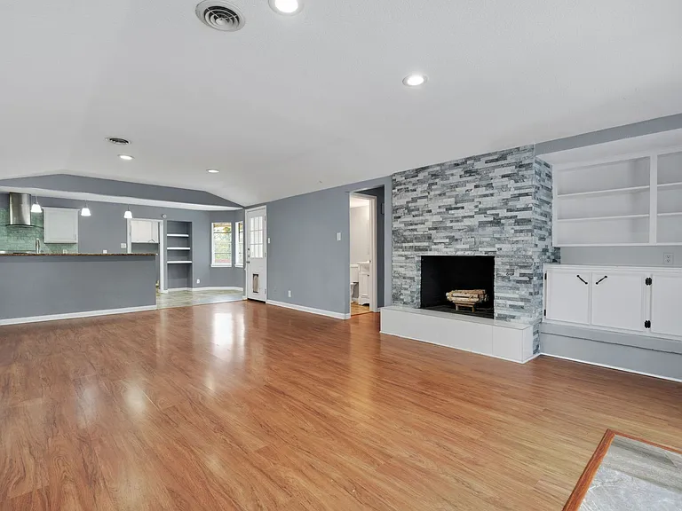 103 Shalimar Dr — Photo 12