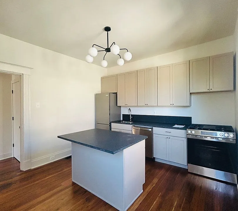 1923 Greenup St #2