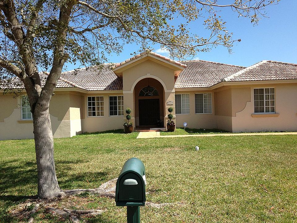2nd image of 27551 SW 164th Ave