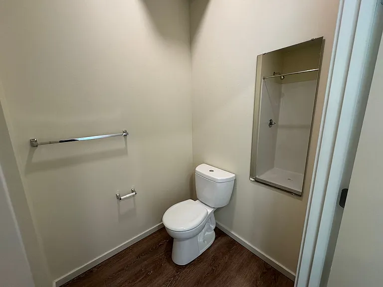 Plaza Apartments — Photo 114