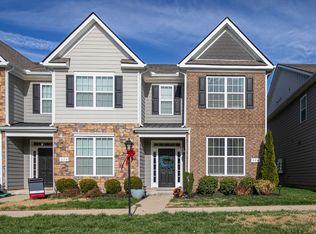 324 Manor Row, Pleasant View, TN 37146