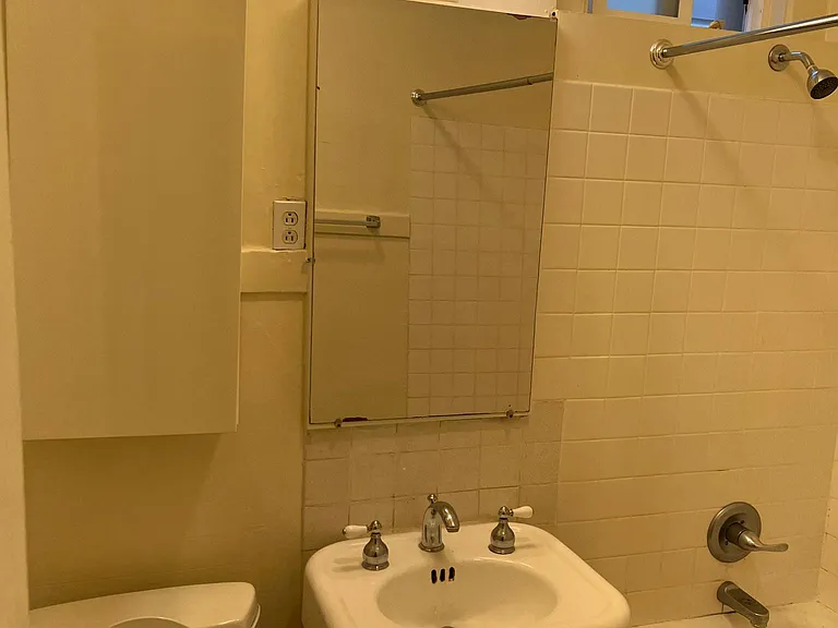 1010 Fell St #6 — Photo 7