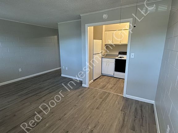 5th image of 619 Peachtree St APT 8