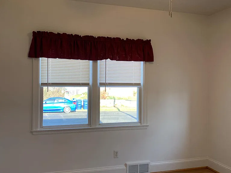 375 Flint St — Photo 5