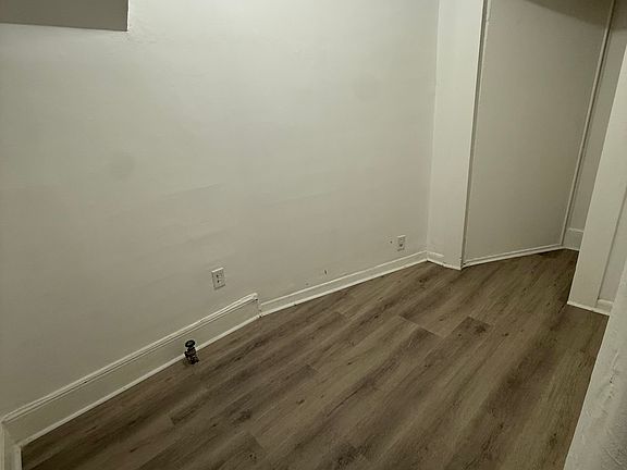 3rd image of 423 Washington Ave APT 1