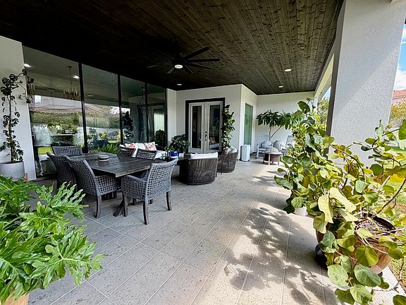 3rd image of 4009 Sun Valley Dr
