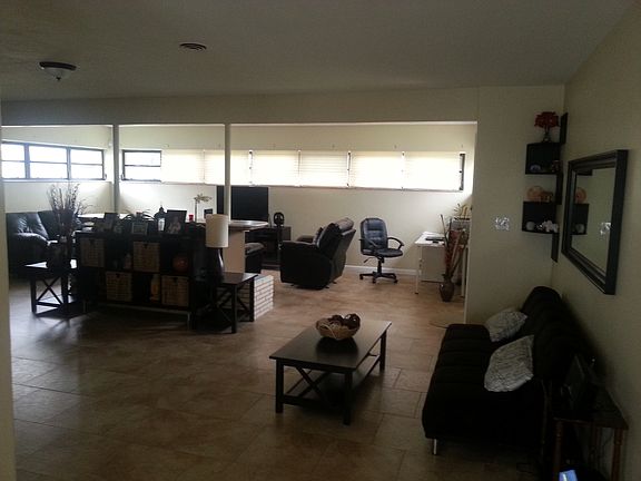 3rd image of 18131 NE 10th Ave