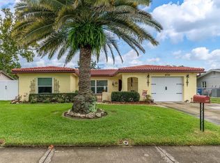 9725 Lakeside Ln, Port Richey, FL 34668