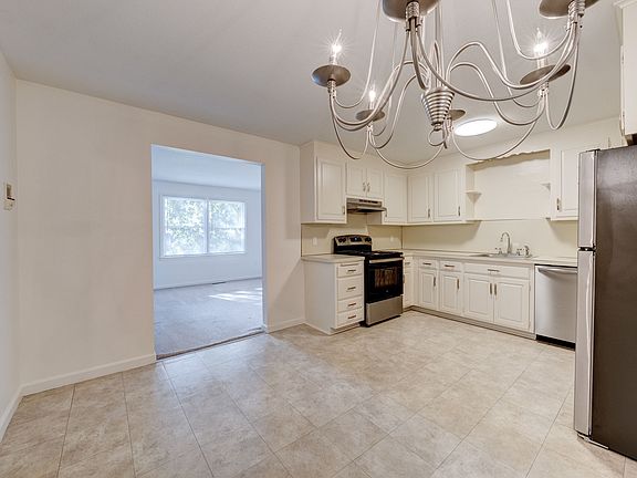 2nd image of 54 Oak St #13
