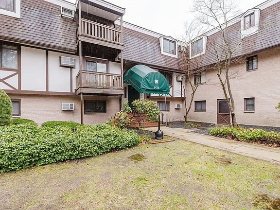 3rd image of 16 Erick Rd APT 4
