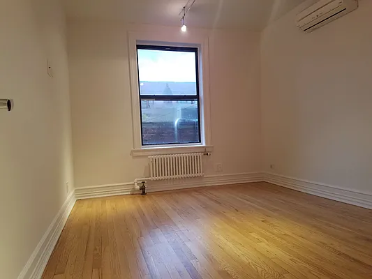 Rented by Compass | media 10