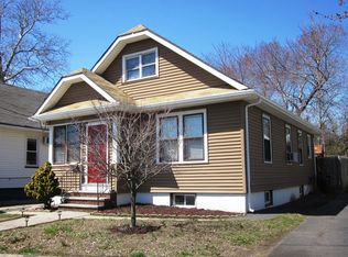 458 Riverside Ave, Rutherford, NJ 07070