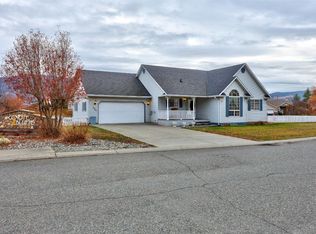 2698 Forksdale Ct, Merritt, BC V1K1P8