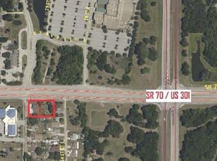 2404 53rd Ave E, Bradenton, FL 34203