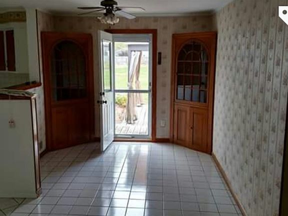 3rd image of 2804 N Cowing Park Ln