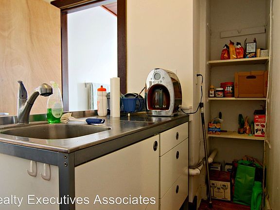 3rd image of 614 W Hill Ave APT 8A