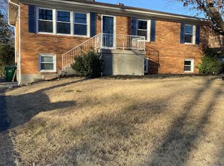 6111 Rocky Mountain Dr, Louisville, KY 40219