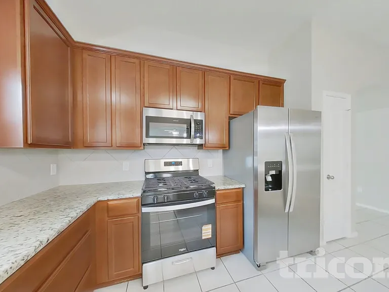 13702 Sun Bear Ct — Photo 5
