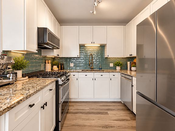 5th image of 200 W Grand Ave APT 1801