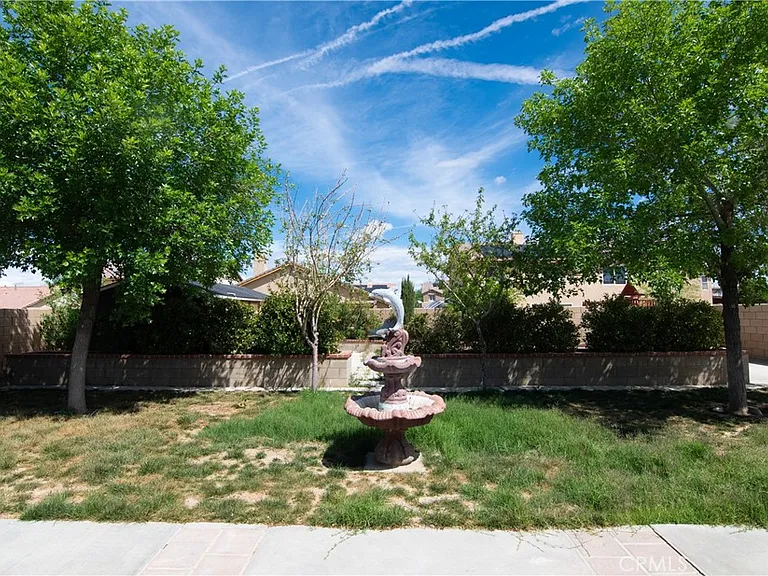619 W Avenue H13 — Photo 45