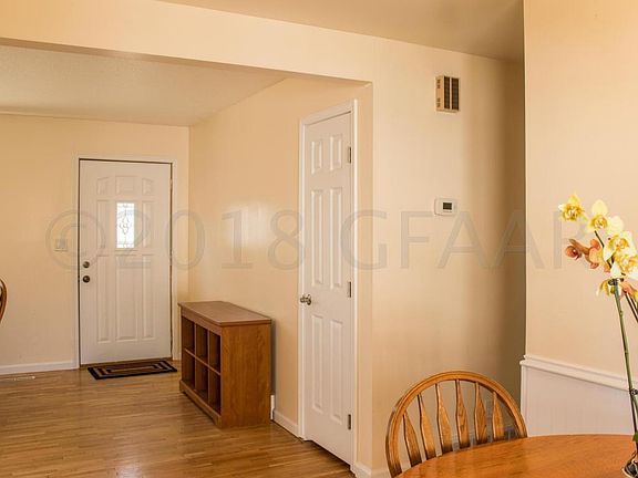 5th image of 818 19th Ave S